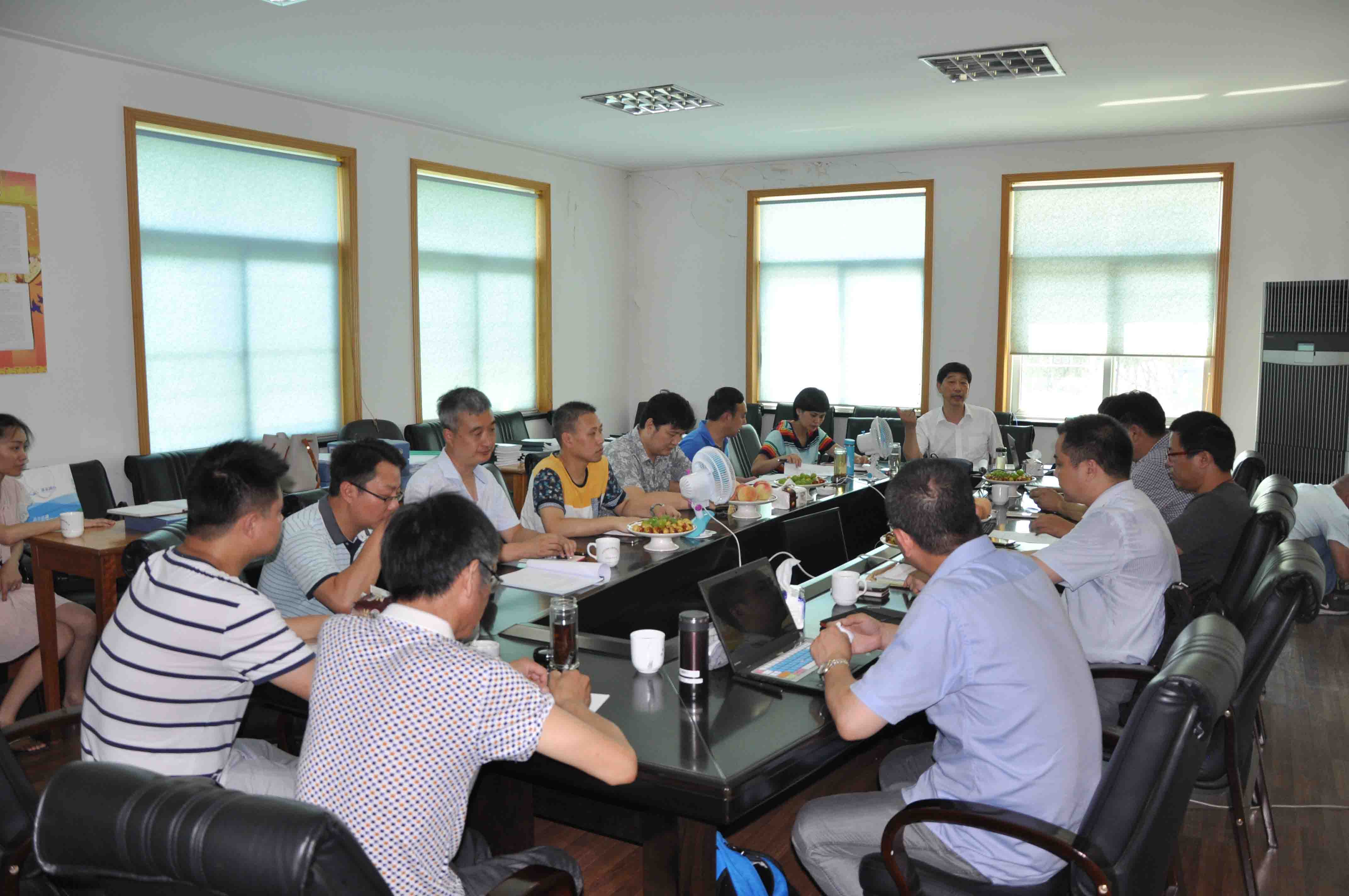 �ܵ�����������Ƭ ����.jpg