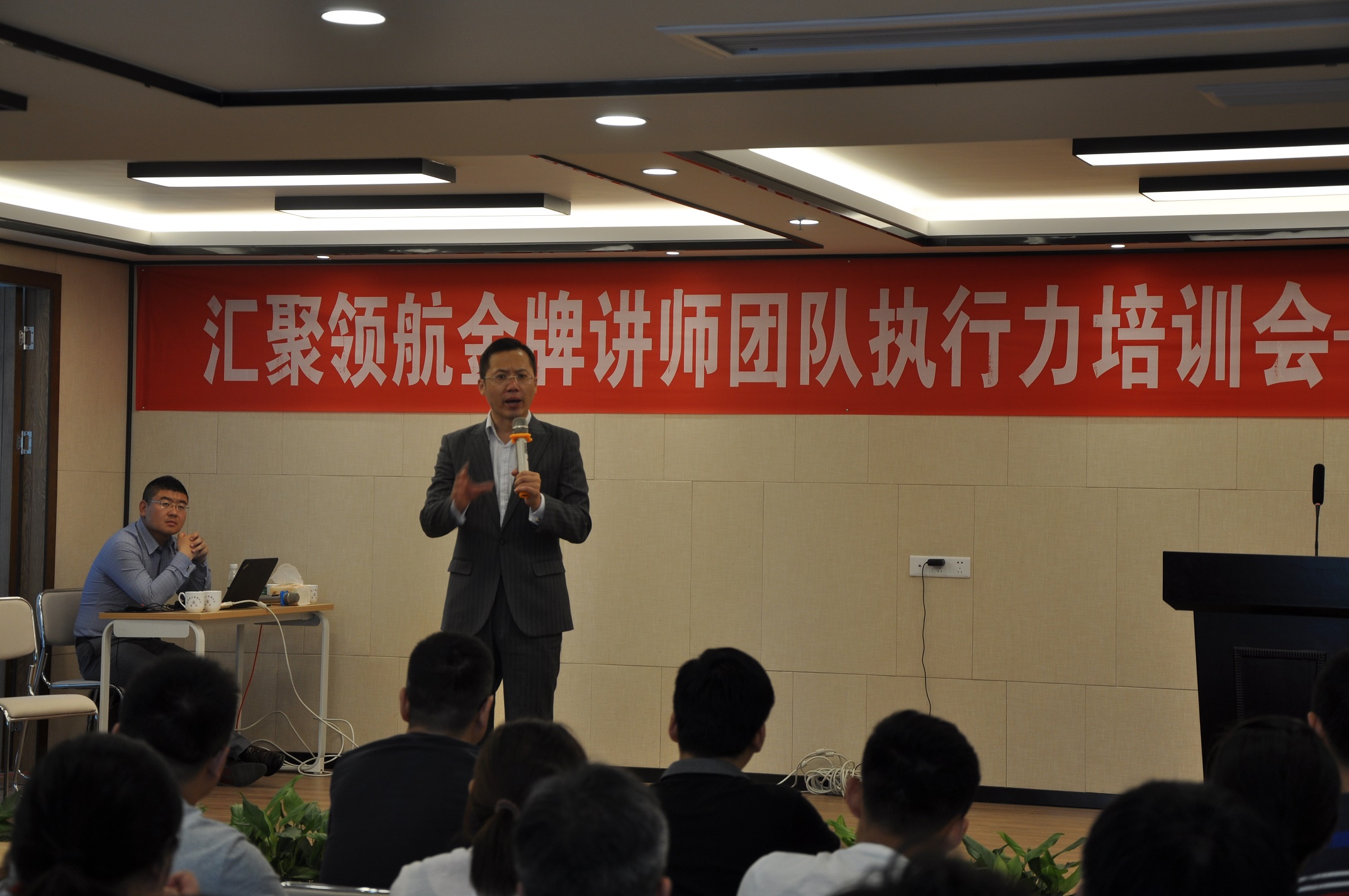 DSC_0045.JPG DSC_0045.JPG